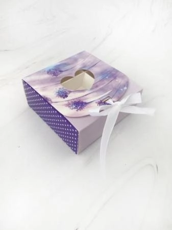 Коробка с окошком под 9 конфет, 11,5х11,5х5 см."Лаванда"